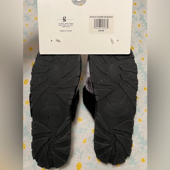 Memory Foam Slippers, Size: 6/7 - Picture 3 of 5